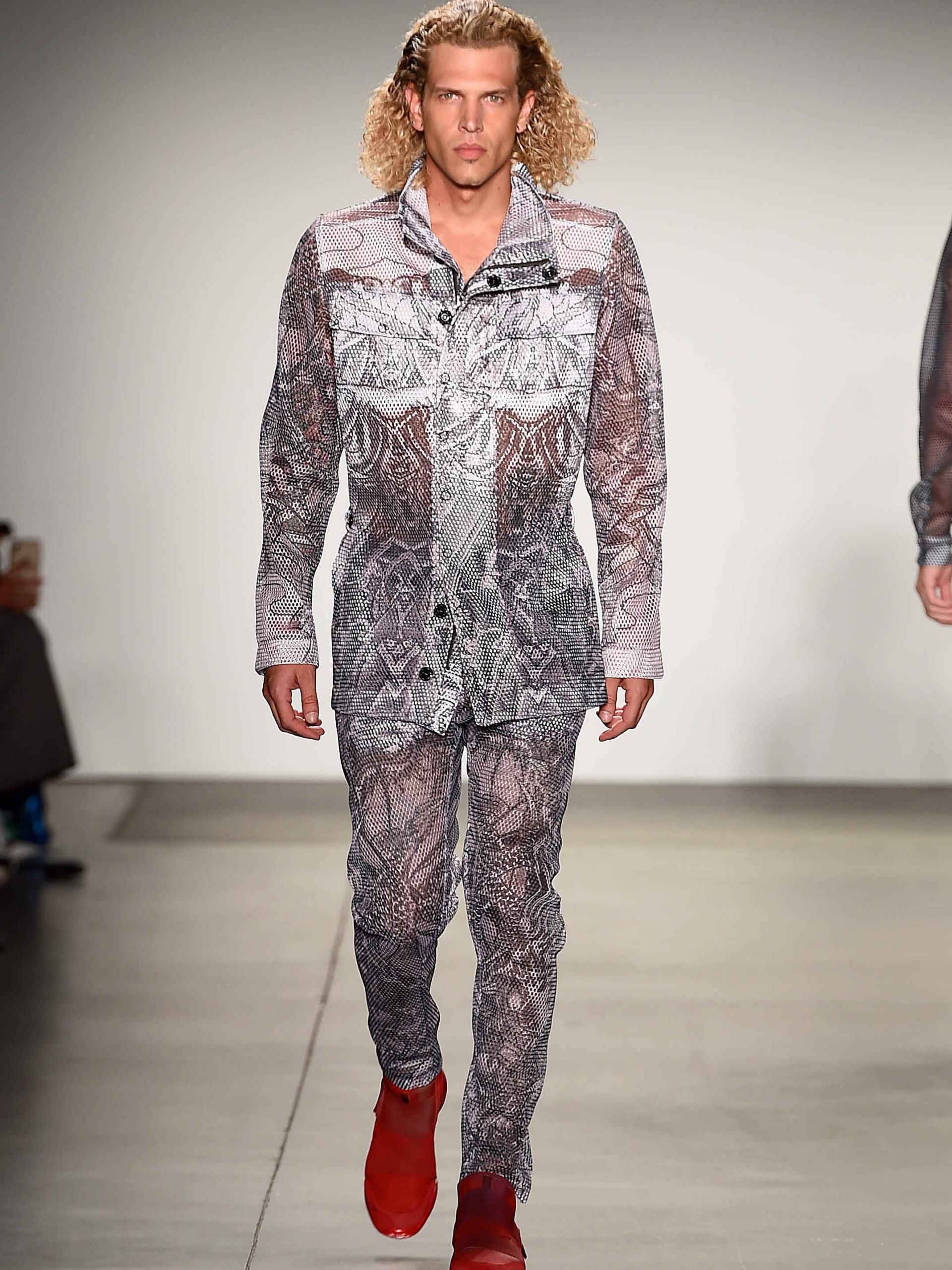 Black and White Tattoo Safari Big Hole Mesh Suit - NYFW's Flying Solo Runway Show (Photo: Getty Images) Black and White Tattoo Safari Big Hole Mesh Suit, NYFW's Flying Solo Runway Show (Photo: Getty Images)